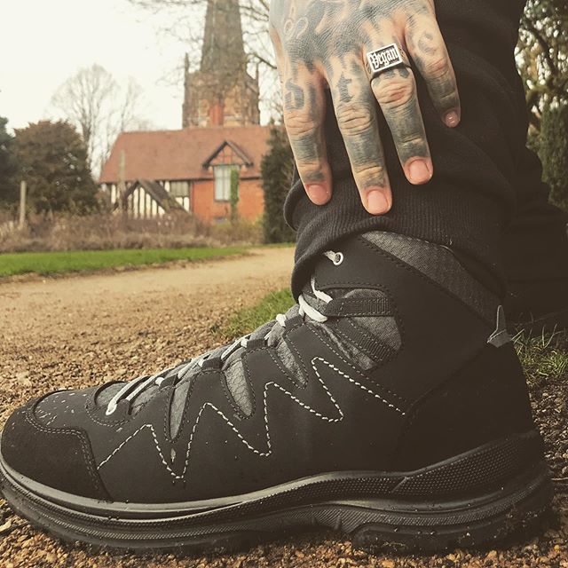 wills vegan walking boots