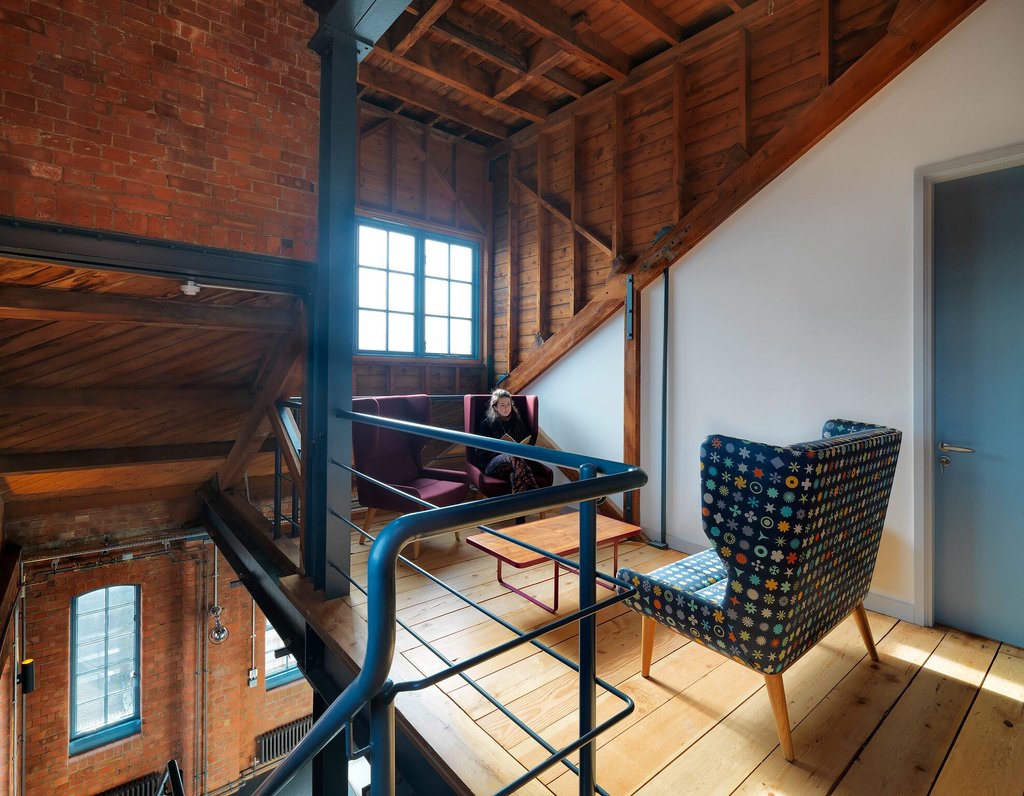 We're all about balancing work and rest here at Bute Mills with several breakout spaces around the building to enjoy a fresh cup of coffee. #brb
.
#creativespace #spaceforhire #venueforhire #venue #coffee #coffeebreak #office #filmlocation #location #balance #mindfulness