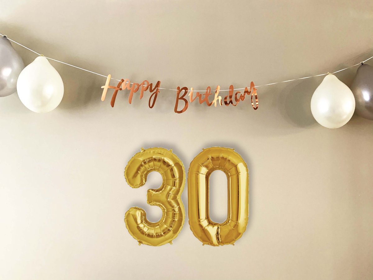 BalloonRepubl's tweet photo. Mooiste verjaardag-slinger pakket voor je verjaardag,
inclusief 30x metallic zilver en ivoor wit ballonnen.

meerdere pakketten beschikbaar. (alle mooie versiering in een keer in huis)

bestel op https://t.co/oHJunT2jyZ, volgende werkdag in huis.

#verjaardag #feest #planning https://t.co/SHJ8SCI4By