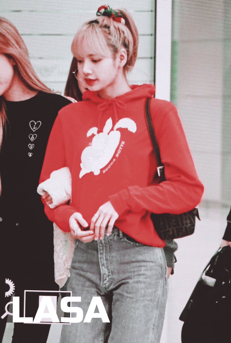 LASAforLISA's tweet photo. #블랙핑크 #BLACKPINK 
#리사 #LISA #リサ

190304 ICN🛬Arrived https://t.co/tr3cXnC2ET