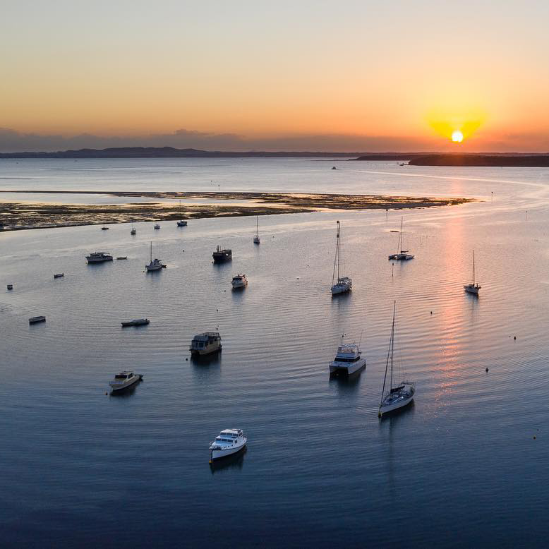 NorthStraddieIs's tweet photo. Once youโre on #IslandTime, there are only two parts of the day that matter: sunrise and sunset ๐
Pack a picnic and head towards #OneMileJetty in #Dunwich, where you can watch the sky put on a show at sunset.
๐ท: @luke_casey1 https://t.co/mc1Sscu5Cx