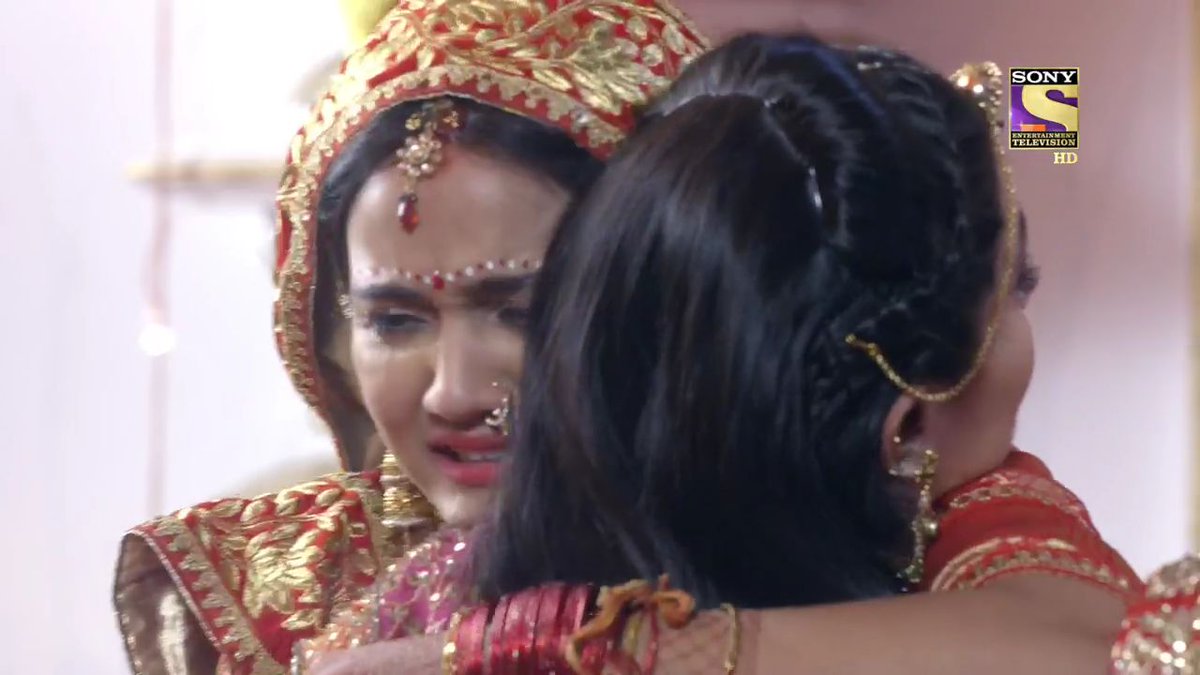 THE HARD GOODBYES!For the past 20 years, Naina's life revolved around chacha chachi pooja didi, school days began and ended with gossips with swati & kamya & today their princess, their best friend left them to build her new nest of happiness. #YehUnDinonKiBaatHai