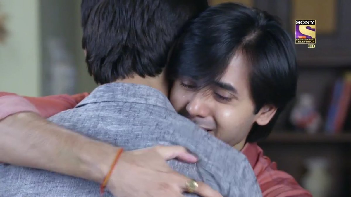 FATHER~SONIf that day Chachu became a father & let S vent out on his shoulders, today, S became a son & let chachu cry his  out but promised to keep his daughter safe & smiling to help him let go off her happily.Amidst tears in eyes, her  smiled, #YehUnDinonKiBaatHai