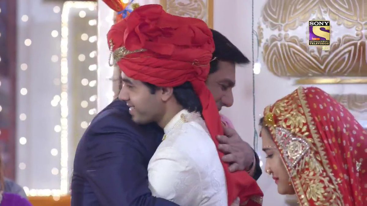 FATHER~SONIf that day Chachu became a father & let S vent out on his shoulders, today, S became a son & let chachu cry his  out but promised to keep his daughter safe & smiling to help him let go off her happily.Amidst tears in eyes, her  smiled, #YehUnDinonKiBaatHai