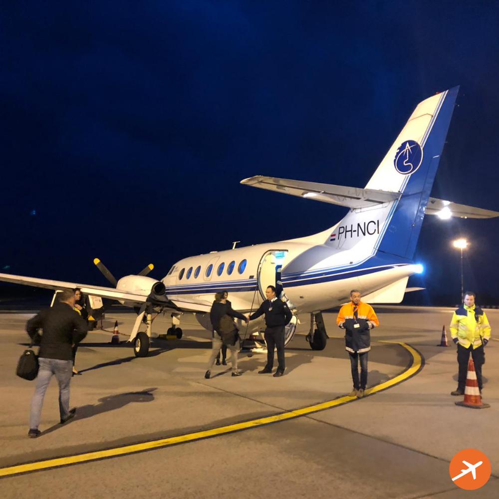 AirportEelde's tweet photo. Vroeg in de morgen vertrok het eerste vliegtuig van @aisairlines vanaf onze luchthaven naar Kopenhagen 🇩🇰 Inmiddels is de Jetstream veilig geland in de Deense hoofdstad. Vanaf vandaag vliegt AIS Airlines 2x per dag naar Kopenhagen 🛩️ #aisairlines #jetstream32 #Kopenhagen #GAE https://t.co/QBWuxw6aM4