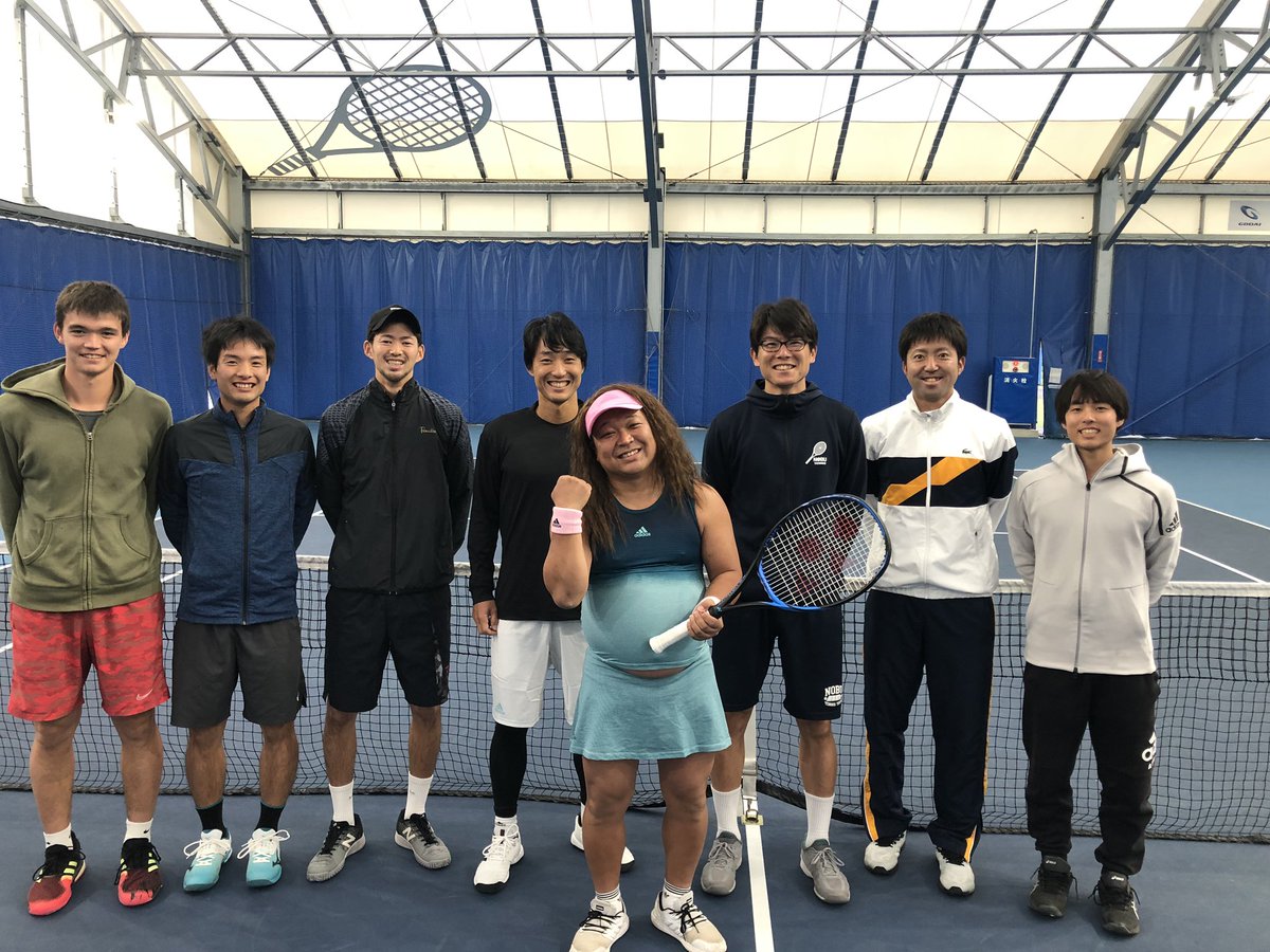 ポリスじろう ポリスファミリー ツインクル テニス365の澤田コーチ 田村コーチレッスンありがとうございました そして ロンドンオリンピック日本代表の添田選手 みなさんありがとうございました 太坂なおみ 大坂なおみ テニス365 添田豪選手