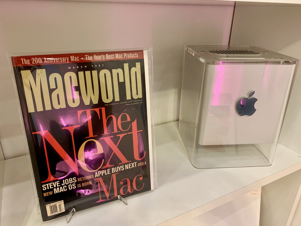 marcmonticelli's tweet photo. #PowerMacG4Cube une inspiration assez évidente du #NextCube, en plus aérien et plus petit
J-5 #OldBlackIsTheNewBlack #Exhibition #OctopusGallery https://t.co/Z329o8ires