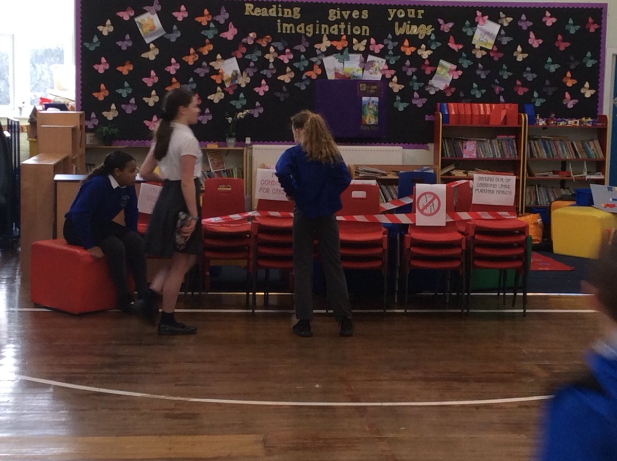 KearsleyStJohns's tweet photo. All adult chairs appear to be fine! How strange.... https://t.co/alRbrEvcKr