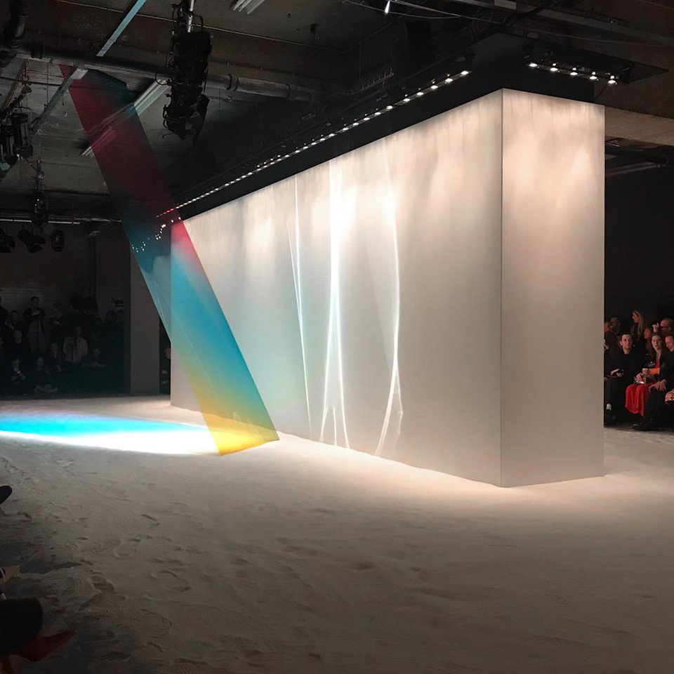 genesisimaging's tweet image. A shot here of art collective @troika_london &apos;s stunning London Fashion Week collaboration with fashion designer Roksanda Ilinčić. We can&apos;t believe how fantastic the Fujifilm duraclear piece looks in this setting! #genesisimaging #proprinting #duraclear #LFW2019