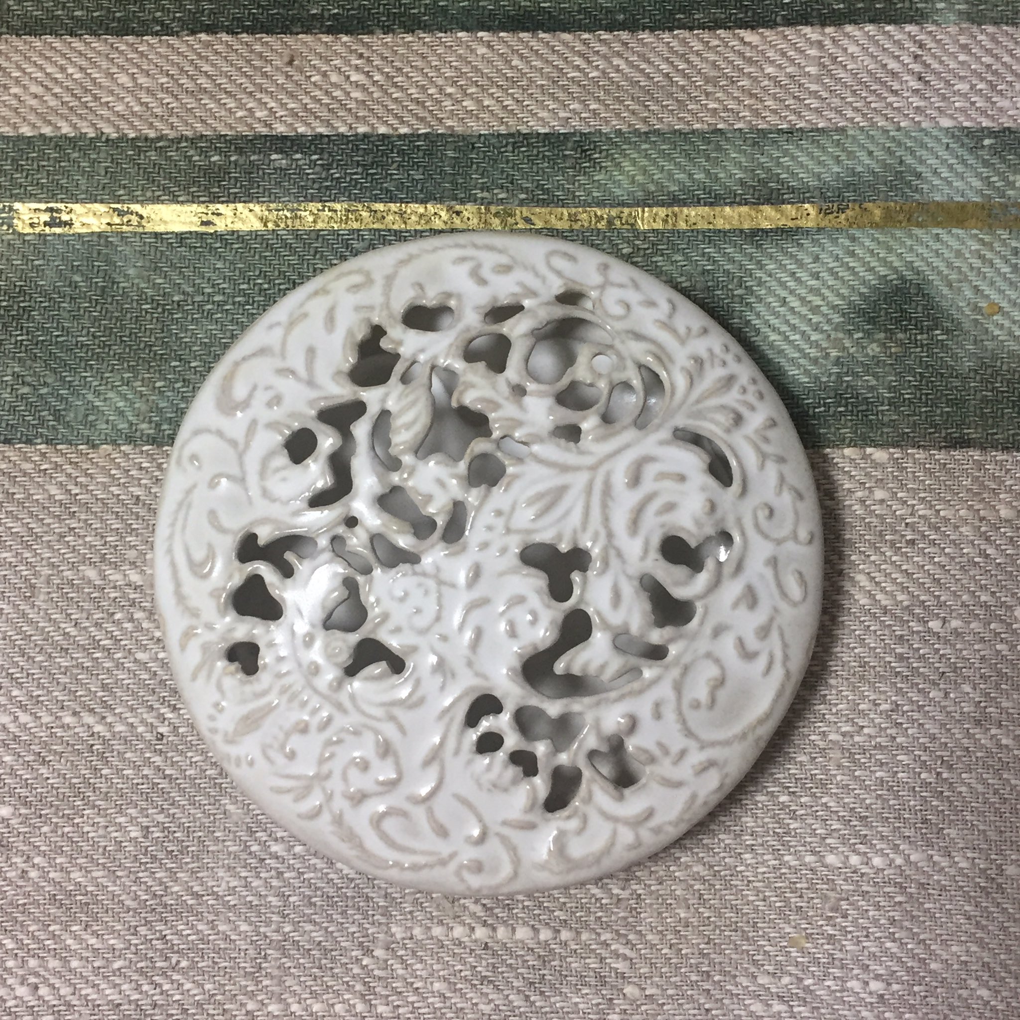 Sanuki Arima 望月 万里 展 Sarah Grace サラグレース 青山本店 3月10日まで開催中 そしてこちらの 花入れ も 3個それぞれ微妙に違う中から 一つを選んで 花器としてもそのまま置いていても かわいい 青山 東京 Tokyo サラグレース Sanuki Arima 望月 万里 展 Sarah Grace サラグレース 青山本店 3月10日まで開催中 そしてこちらの 花入れ も 3個それぞれ微妙に違う中から 一つを選んで 花器としてもそのまま置いていても かわいい 青山 東京 Tokyo サラグレース