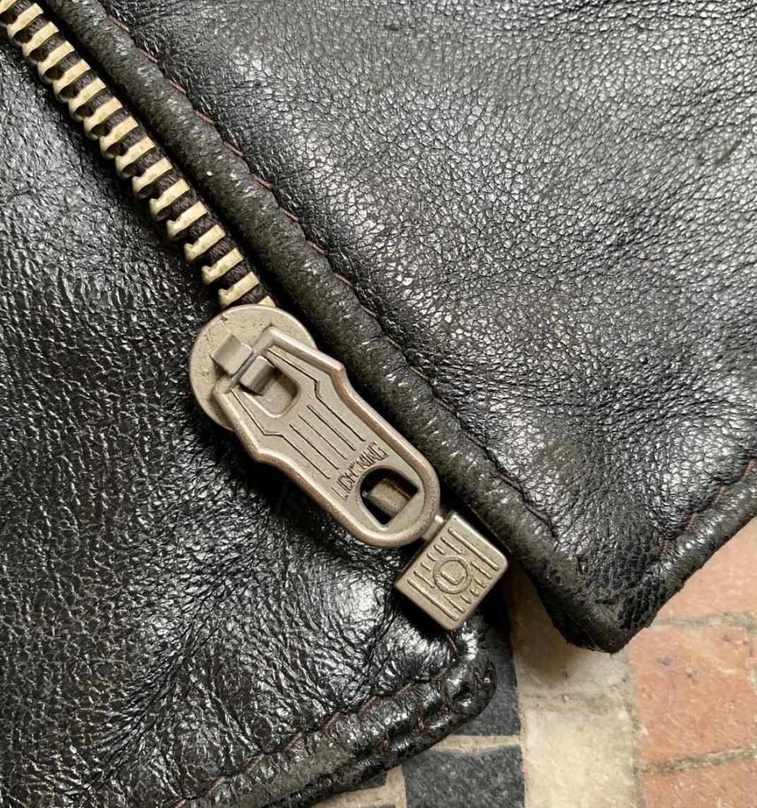 LewisLeathers's tweet photo. More details of the #lewisleathers eathers Bud Ganz Bronx.
#BudGanz #Bronxjacket https://t.co/nHKJxDD2Zs