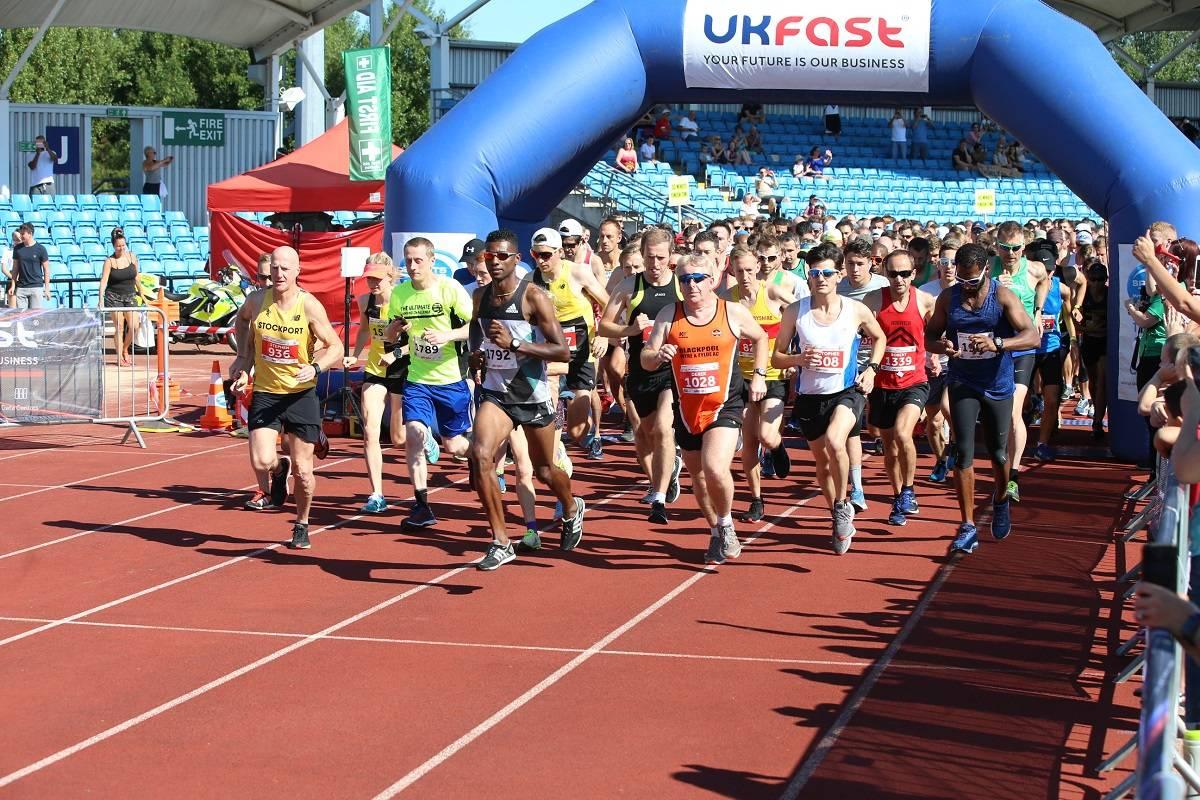 TheRunningBee's tweet photo. If you’re yet to take on a challenging run then you’re missing out on one of the most fulfilling experiences of your life!
Running with The Running Bee not only benefits you but also your local community: https://t.co/EpCGYxNzje #BeeHappy #BeeHealthy #BeeActive #TheRunningBee https://t.co/6OJSxwJNHr