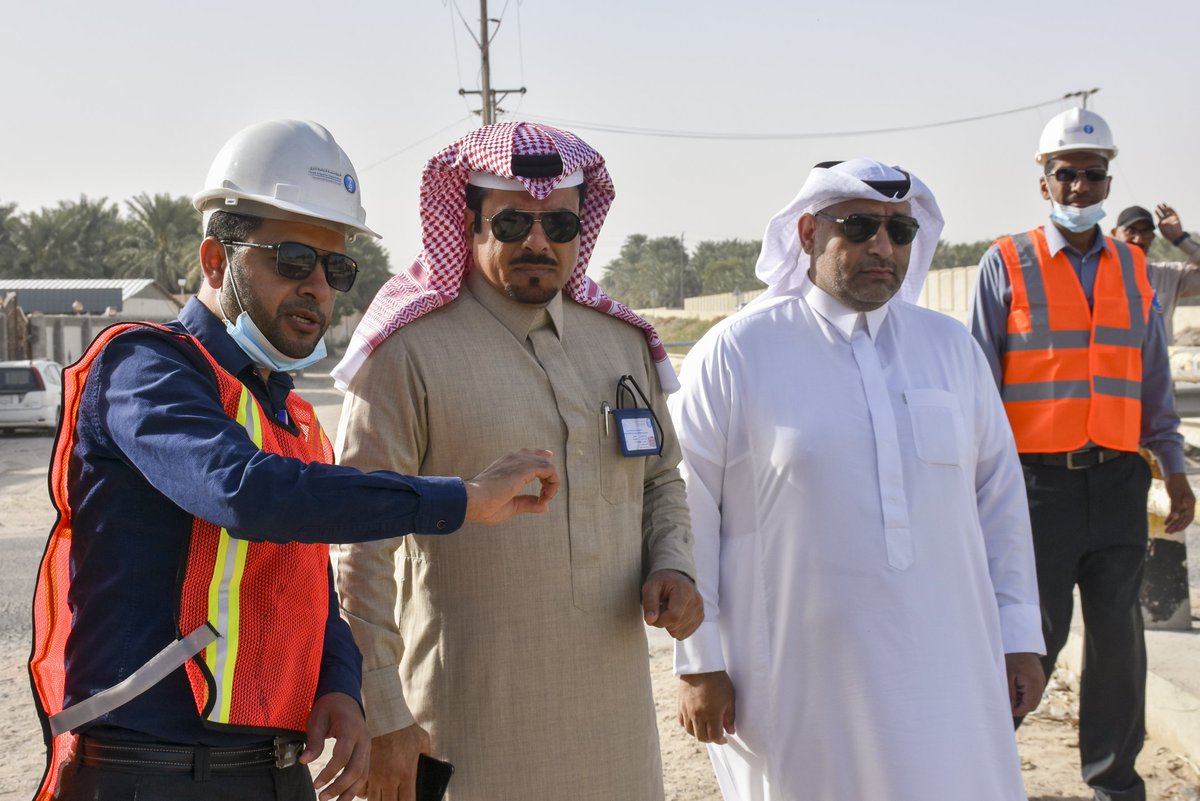 ضمن أعمال #المؤسسة_العامة_للري في صيانة القنوات قام مكتب #جليجلة فرع الأحساء بعملية صيانة واستبدال لوائح لقناة الري الرئيسية F5 ضمن أعمال وبرامج الصيانة الدورية، وذلك بهدف رفع كفاءة نقل المياه والمحافظة عليها لاستمرار برامج الري ومحافظة على البيئة للاستدامة الزراعية.