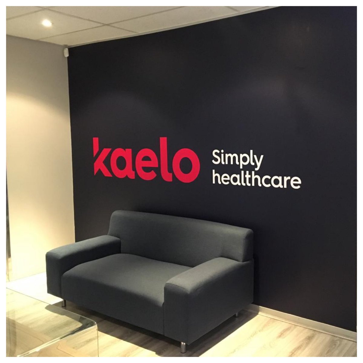 fineline_sa's tweet photo. This new wallpaper installation takes the reception to the next level. 

#FinelineDesignSA #LargeFormatPrinting #Signage #Branding #OfficeSignage #RetailSignage #RetailBranding #OfficeBranding #Wallpaper #VinylWallpaper

https://t.co/ALg3rs6bKg https://t.co/KqOf8t07Hu
