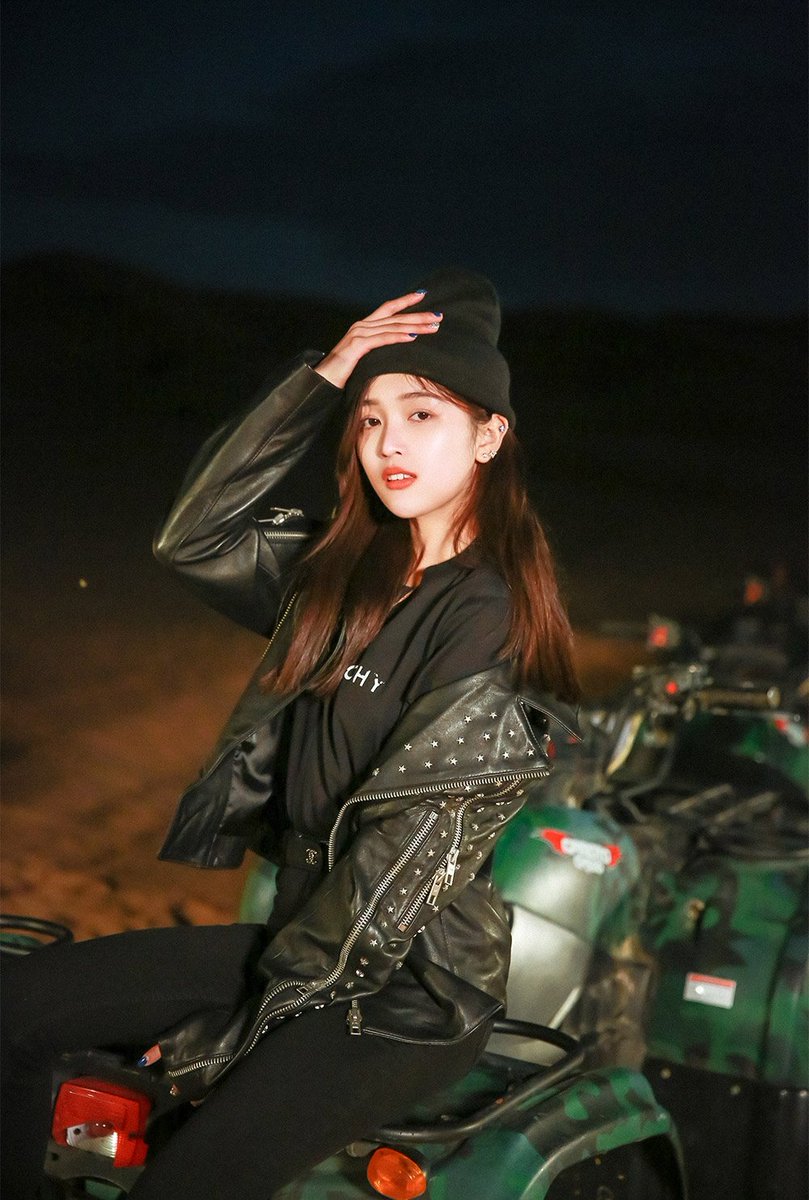 DATOUDIA's tweet photo. 190304 摄影师栗子酱 Update

#우주소녀 #WJSN 
#선의 #XUANYI #宣仪 https://t.co/u3bA8TQyY9