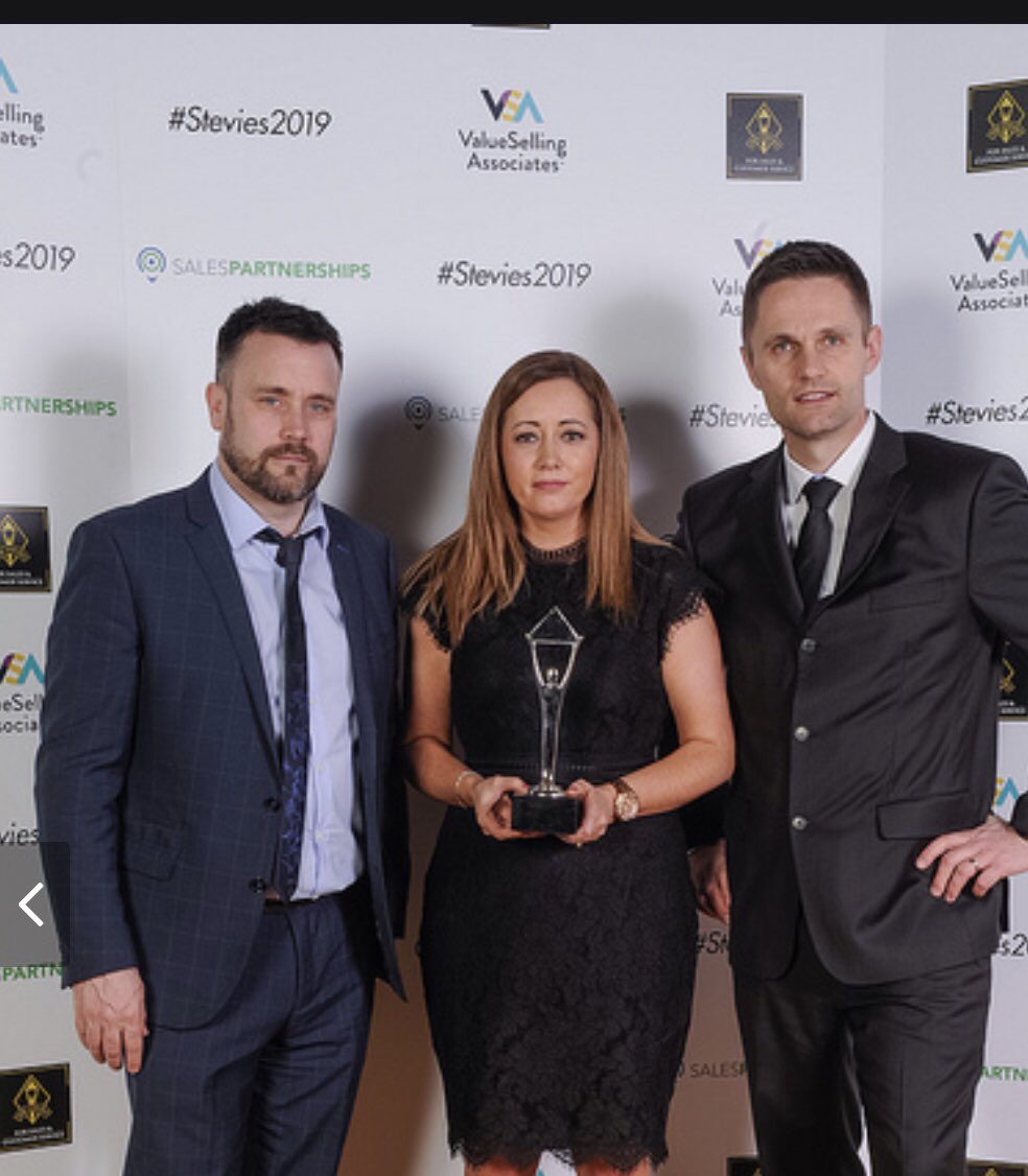 lynseY minihan tweet media