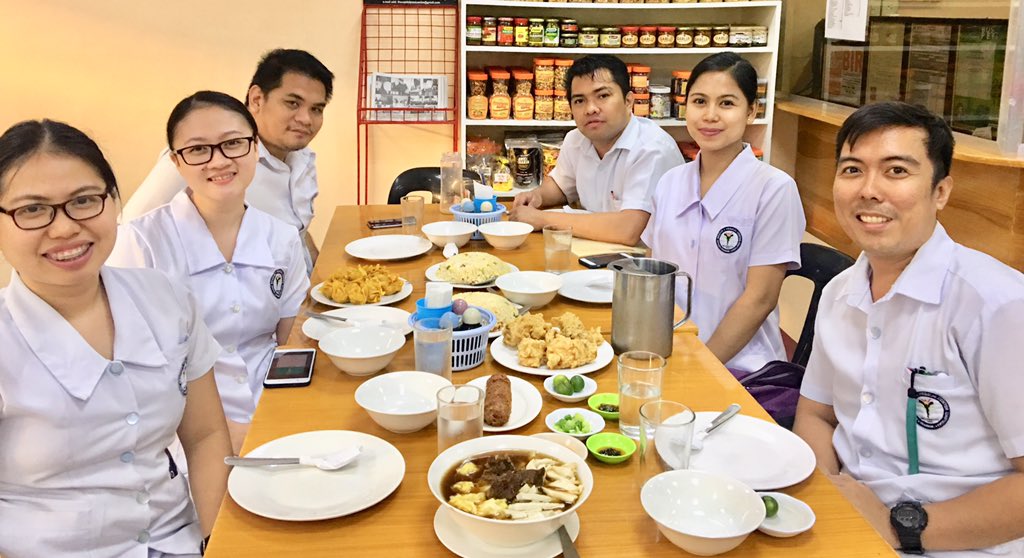 R1CarvajaL's tweet photo. Great Food and Great Company. ππ₯°
#PostDuty #Nurses #GoldenMamiHouse #TeamLamon
@crispee05 @VAmizola https://t.co/YsjHiMNyf9