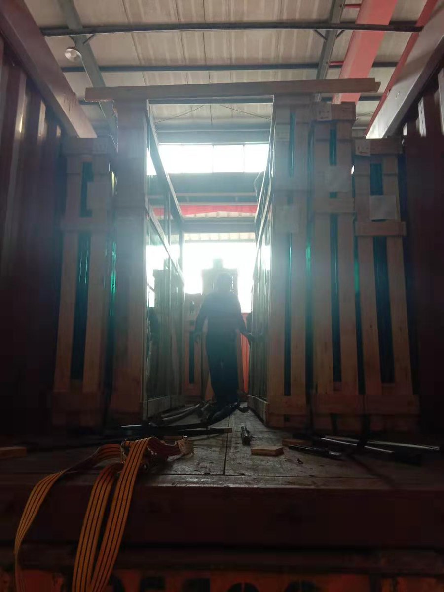 YmGlass's tweet photo. Urgent insulated glass order - Thank you Guy's hard working to finish it in 10 days. #glass #balustrade #toughenedglass #doubleglazed #glassdoor #partition #construction #splashback #showerdoor #poolfencing #mirror #glassfixing #framelessglass #furniture #furnituremanufacturer https://t.co/71UlprbpOC
