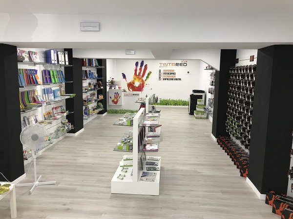 lafranquicia_es's tweet image. La cadena de franquicias Tintared se consolida en Valencia lafranquicia.es/la-cadena-de-f… @FTintared #franquicias #negocios #empresas #emprender #Valencia #FelizLunes #FelizSemana #Exitos #Reciclaje #paro #Emprendedores #mercados