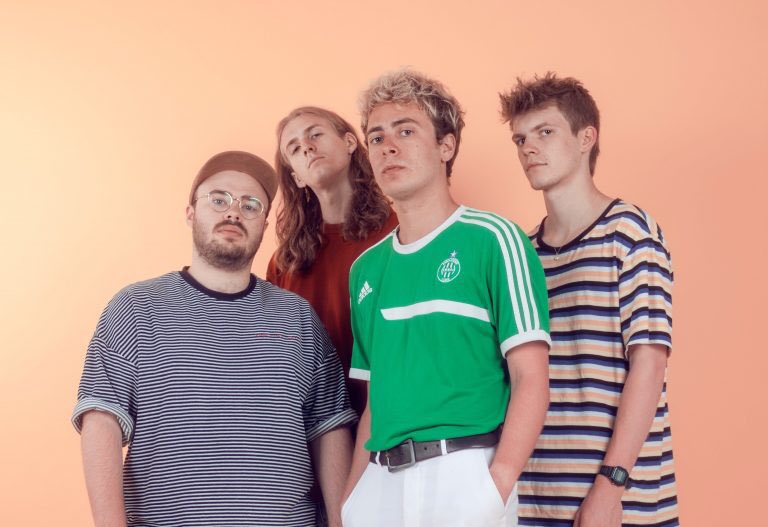 VeganRecordings's tweet photo. Happy Monday! Here’s the best new music to make your life a little easier. Featuring...

- @LOYAL
- @safetoswim 
- @bellestheband 
- @squidbanduk 
- @RalphTelevision 
- @frenchbeaches 
- @GURUBANDUK 
- @JarkiiMonno 
- @realmakefriends
- @pollonbanduk 

https://t.co/YrHHwqZ5AW https://t.co/KB95cg8ai8