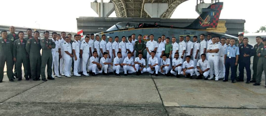 <a href="/KdLekiuFrigate/">KD LEKIU Frigate 30</a> &amp; <a href="/kdjebat29/">KD JEBAT</a> visit the RMAF Squadron 15 at Butterworth Air Base.Thanks for giving us opportunities along this visit. It's not too late to say Happy 25th Anniversary @airforcenextgen HAWK Fleet! 
<a href="/tldm_rasmi/">Royal Malaysian Navy</a>
<a href="/reza_azeranil63/">reza</a> 
<a href="/RickySuhaimi/">Ricky Suhaimi</a>
<a href="/syarizalnoordin/">syarizalnoordin</a>