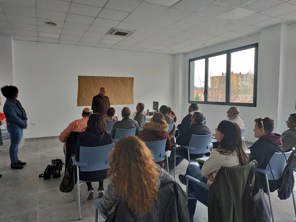 JMDvivallecas's tweet photo. Comienzan los primeros cursos formativos en la Escuela Municipal de Hostelería Santa Eugenia. https://t.co/VjItdrNceC
