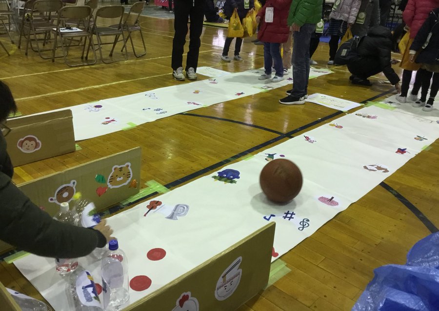手作りでも市販のセットでも楽しめる ボーリング の遊び方と必要なもの 子供会で盛り上がるゲーム集