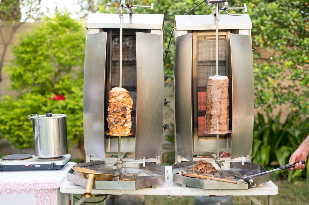 iskenderdonerkw's tweet photo. استانسوا باليمعه مع اسكندر دونر ستيشن
Enjoy your gathering with Iskender Doner Station
Call 69087679 - 22419999 or via @bilbayt
#iskenderdoner  https://t.co/IIXHEgh7nE https://t.co/Dd9MZ3qJ7i