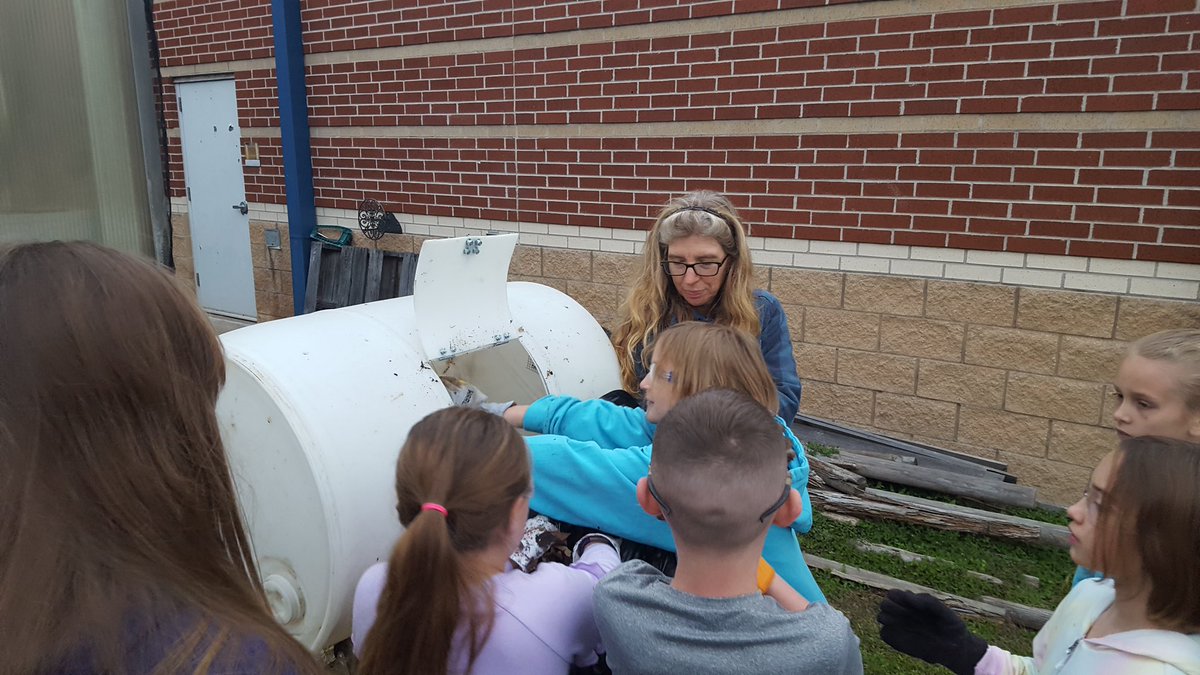 BBES_JMG's tweet photo. We made compost today in our new compost bin. Thank you Mike Cooley for making the bin for us! #greenstuff #brownstuff https://t.co/ztQCuCsY3a