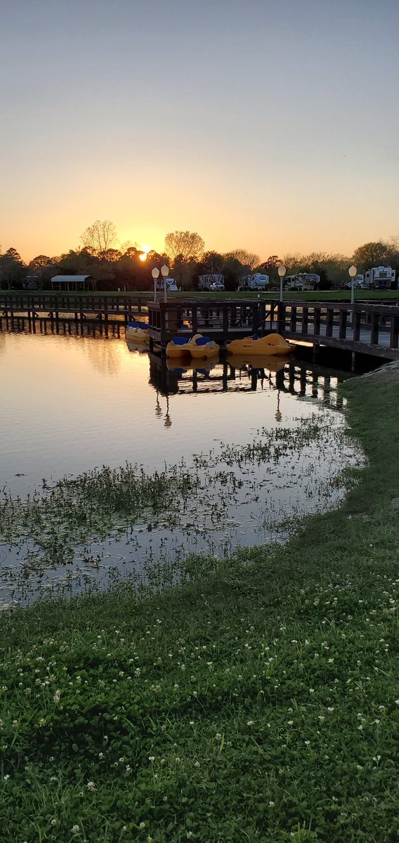 FrankKenny's tweet photo. Enjoying the sunset here at the RV park.
Hope you are having a good evening.
#FJKontheMove https://t.co/ogg58LQSmf