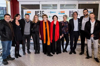 rolandogallego's tweet photo. #FICSUR 2°edición: El cine tiene cara de mujer
Algunas palabras sobre el Festival de cine que puso a la mujer en primer plano
https://t.co/m4DduOEcUk via @HaciendoCine https://t.co/oWsClaXXvc