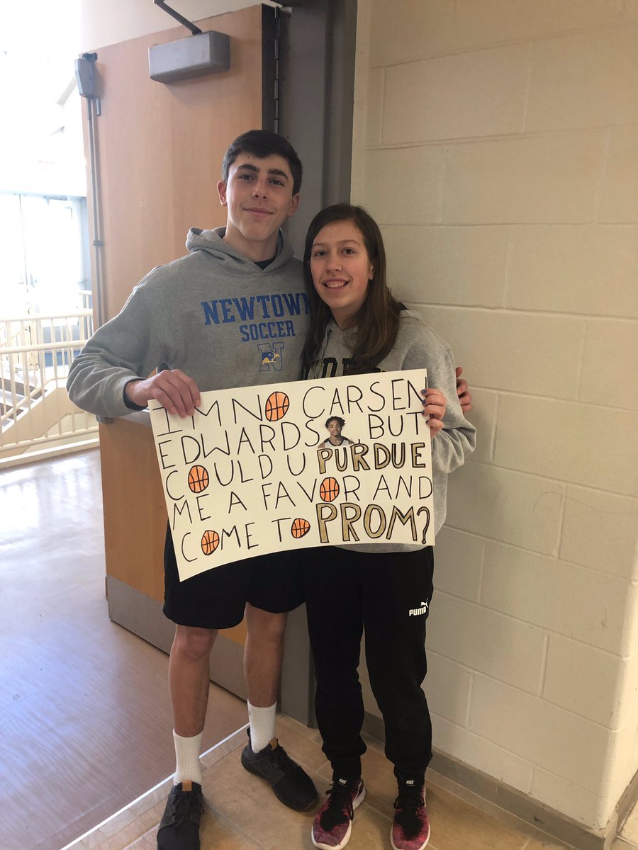 nhsjuniorprom19's tweet photo. Cyleigh and Tristian will be BALLING at prom together!! 🏀 https://t.co/LbOQEROL4x