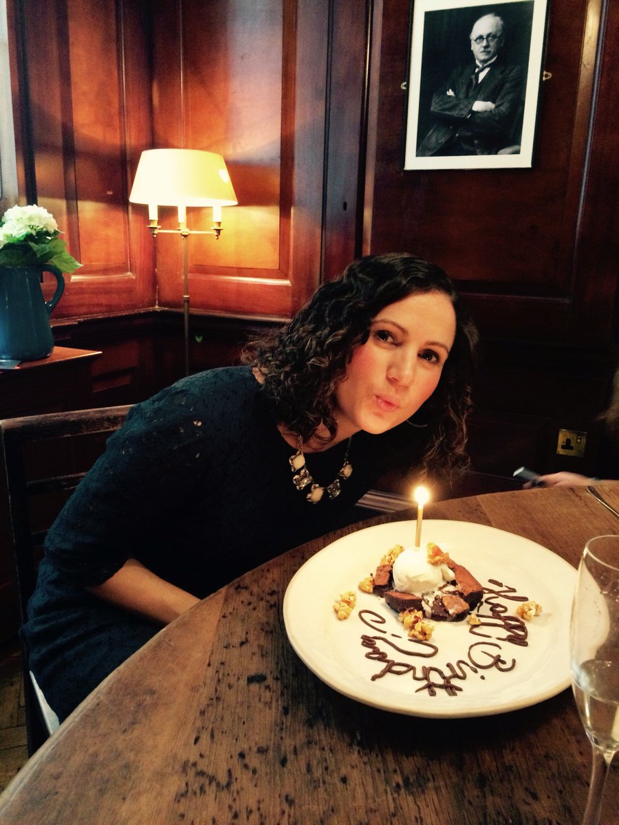 This human will always be my NORTHERN POWER WOMAN. Good luck at the @NorthPowerWomen awards <a href="/LamieceHassan/">Lamiece Hassan (لميس)</a> 🌟🌟🌟🌟