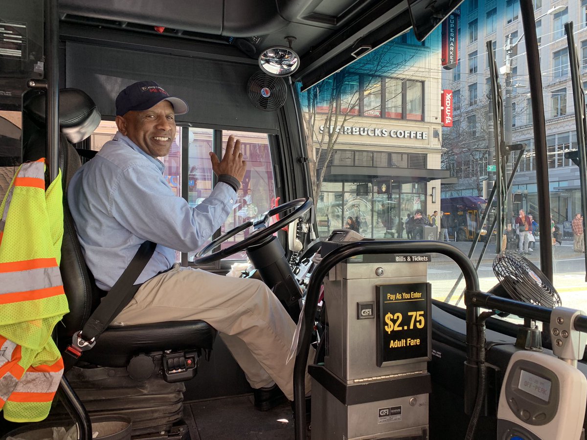 TranspoChoices's tweet photo. Thank you to all the bus and train operators who get us safely where we need to go every day, through snowstorms and road closures! #tdad #tdad2019 #WAtransit https://t.co/8vK558LrTH