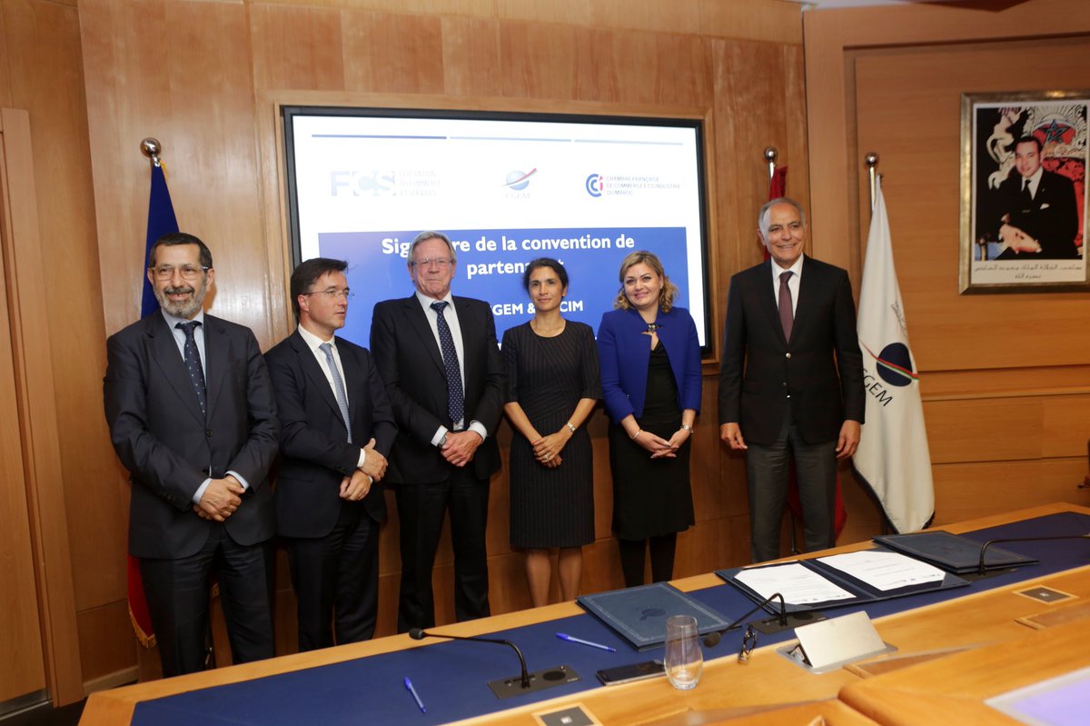 Salahmezouar's tweet photo. Signature d’une convention de partenariat entre la Fédération du commerce et services de la @CGEM_MA et la Chambre française de commerce et services et d’industries du Maroc. 1ère impulsion d’une synergie globale entre nos deux institutions. https://t.co/0nvINTApAg