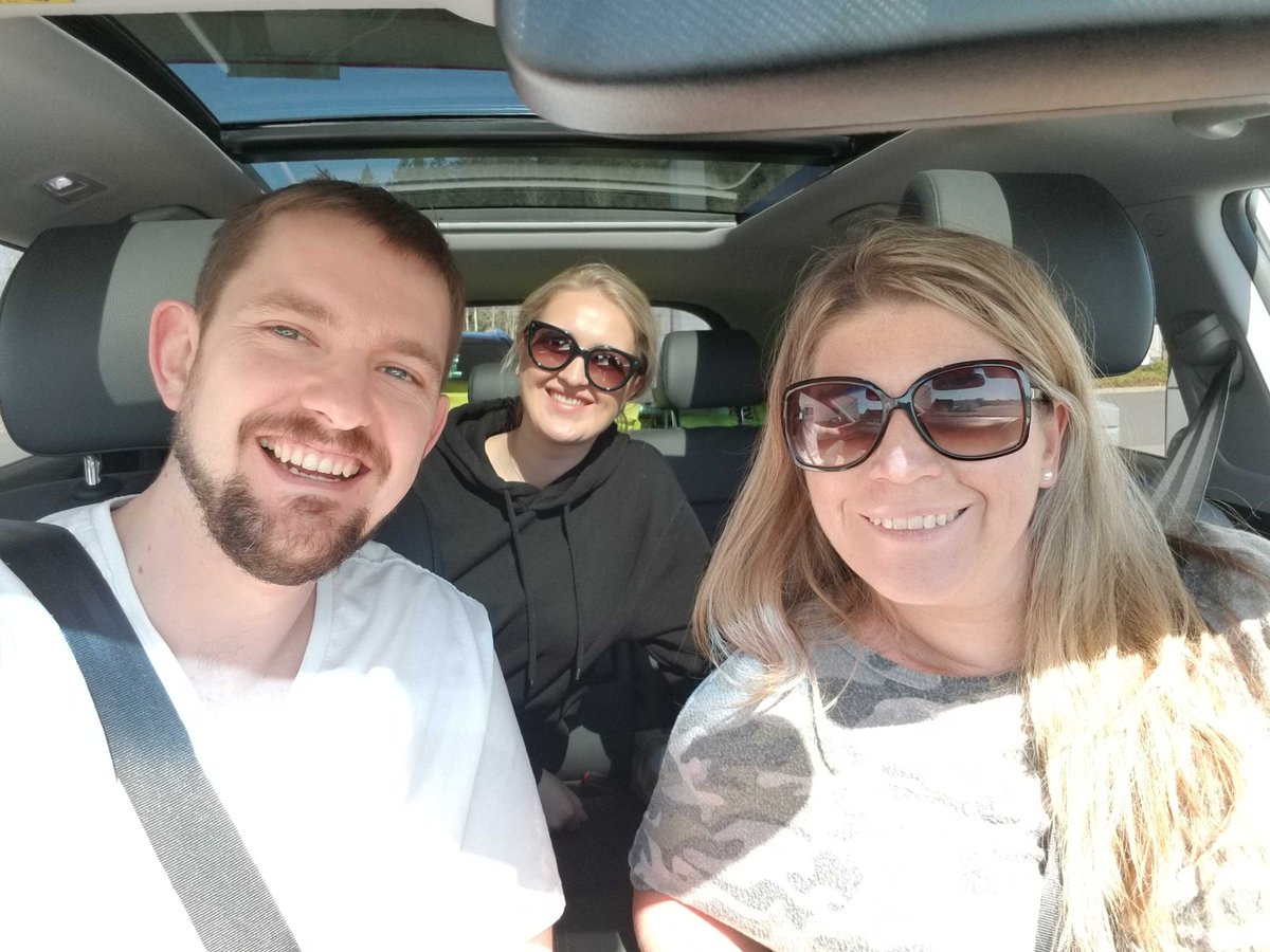 Team10net's tweet photo. Beautiful day for a drive! Tina, Mark and Liza are all smiles while road trippin' to the 10net @PDX office. They will spend some time collaborating, learning, and bonding with the US crew. #10net #team #PDX #technology #smiles #creative #managedservices #collaboration #content https://t.co/lqSoo5DdvD