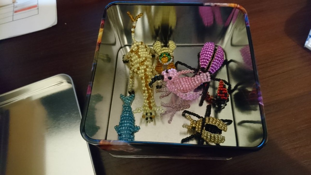 SchlamKrabbe's tweet photo. Small can party~
#craft #handmade #beads #animals #beetle #bug #beadanimals #birds #duck #flamingo #ladybug #dolphin #giraffe https://t.co/iKLIj6n8Bv