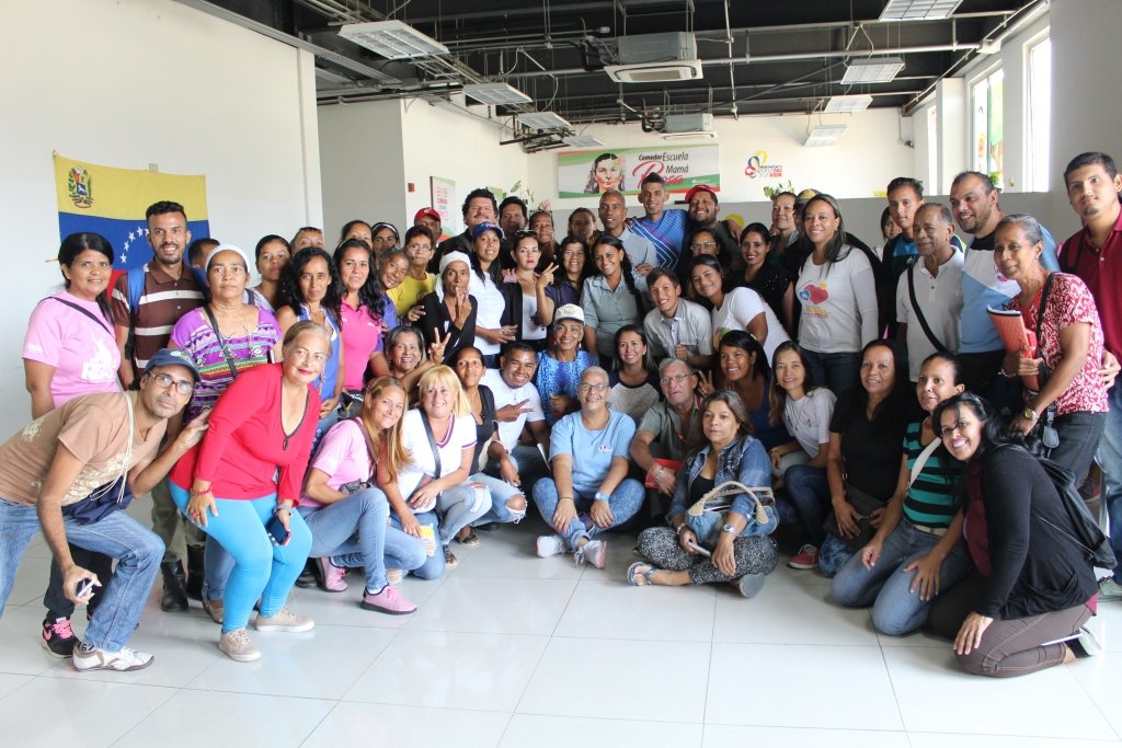 Daysahid's tweet image. #VPAZ18Mar Alcaldesa @SumireFerrara: Taller de Formación de Redes Sociales a Comunicadores Populares por la Paz y en concordancia para el  #PlanParaServiciosBásicos 
#RibasVictoriaDePaz 
@RMarcoTorres