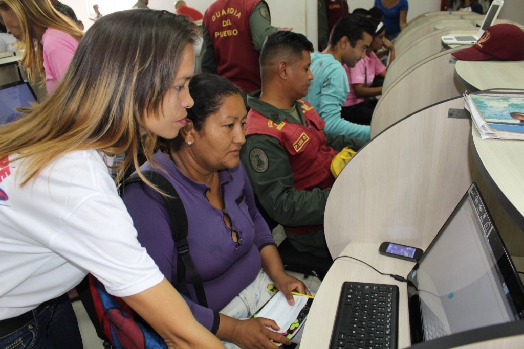Daysahid's tweet image. #VPAZ18Mar Alcaldesa @SumireFerrara: Taller de Formación de Redes Sociales a Comunicadores Populares por la Paz y en concordancia para el  #PlanParaServiciosBásicos 
#RibasVictoriaDePaz 
@RMarcoTorres