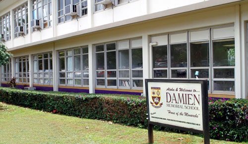 kairiiss's tweet photo. Unpopular opinion: Damien Memorial School 🤪 https://t.co/lzNV5yRLro