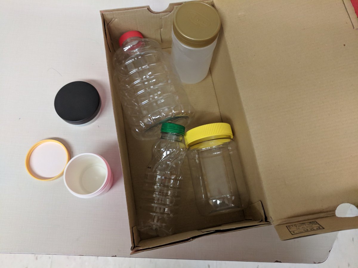 BoucherJac's tweet image. We are taking a #handson approach to developing daily living skills around mealtimes, such as opening/ closing food containers and sorting utensils @dorsetparkps @LC3_TDSB @TDSBbrightideas @tasksgalore #taskboxes