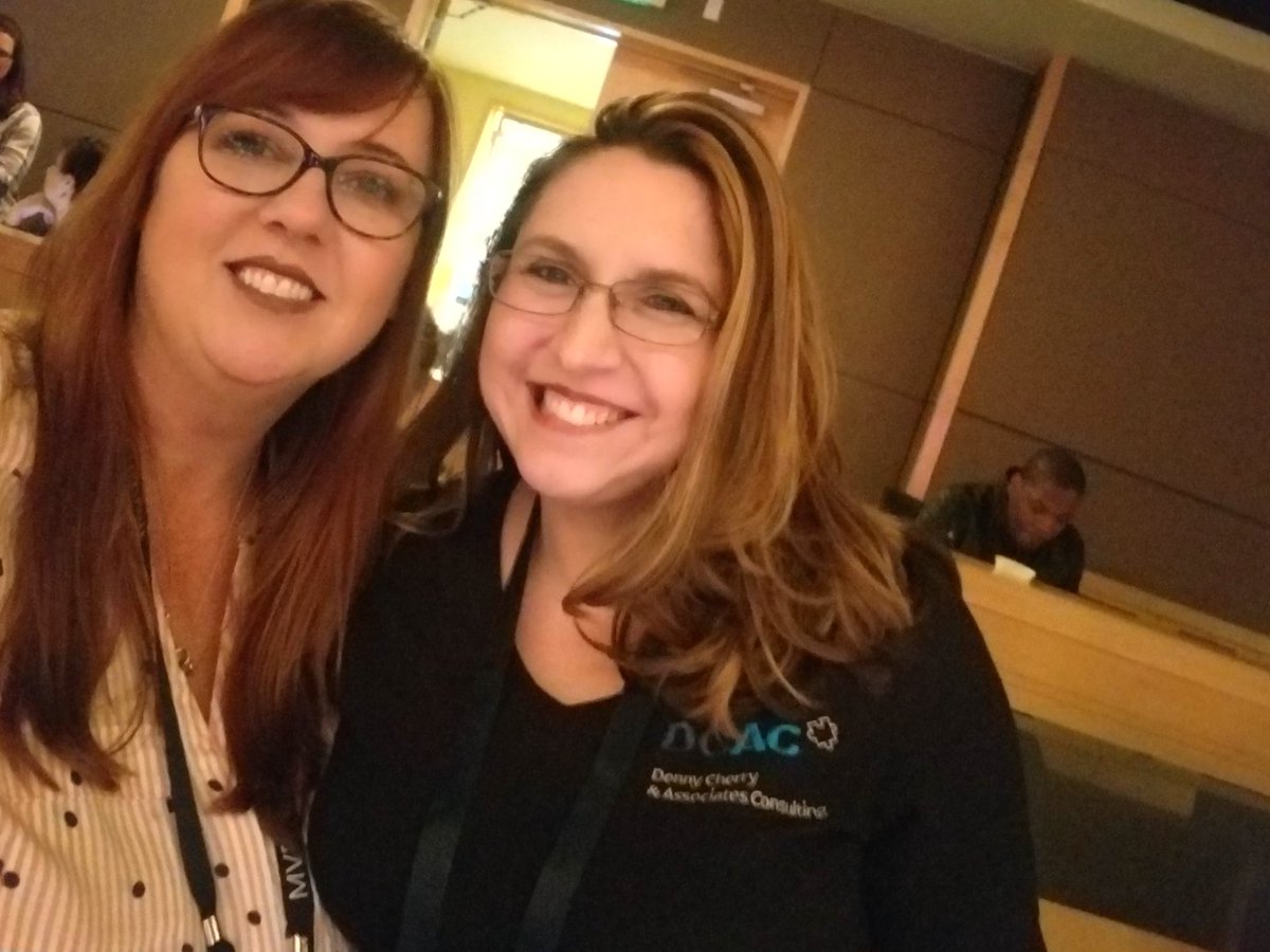 IrishSQL's tweet image. Just two MVPs hanging out, waiting for a session to start. #sqlselfie @SQLEspresso