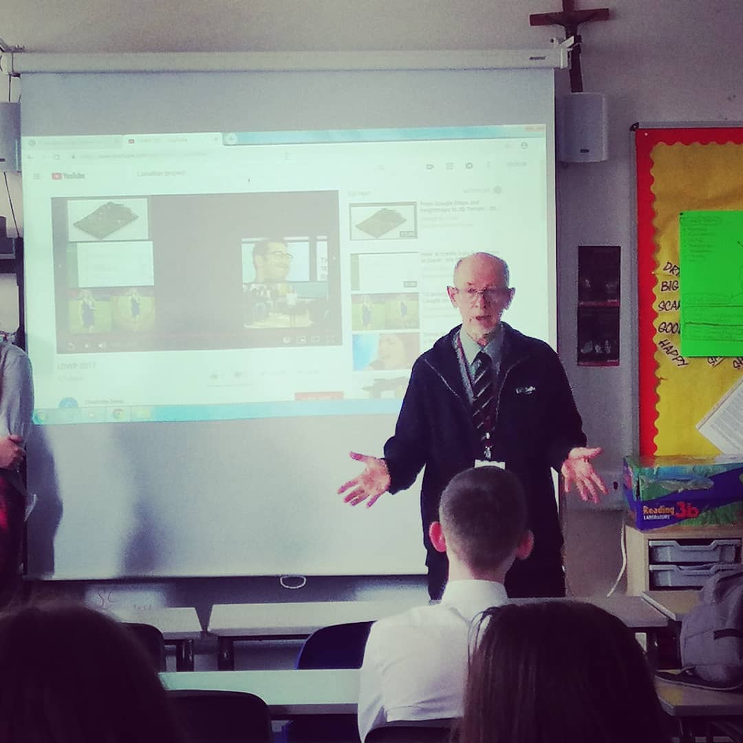 LasallianP's tweet photo. 2020 applications now are open, email us at lasallianprojects@gmail.com for more info.
Thanks to @StModansHS for welcoming Br John & volunteers today. Looking forward to going to @stninianshigh and St Andrew's High #lasallianprojects #empoweringcommunities #developingeducation https://t.co/njWvTy4wCW