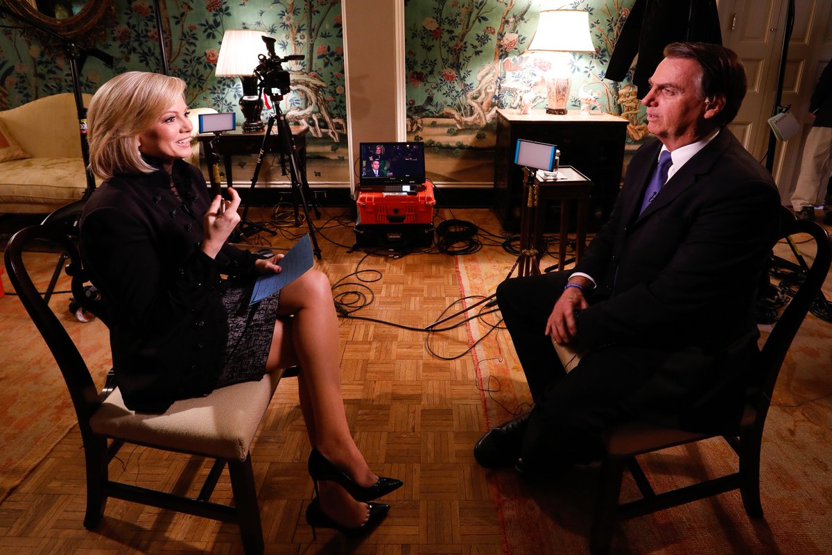 Presidente Bolsonaro sendo entrevistado pela Fox News.