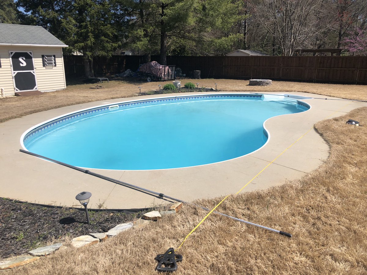 PalmettoPools's tweet photo. Performing an A/B plot liner measurement today on this swimming pool in Simpsonville. We will be installing a new GLI liner soon. Final pictures coming soon! #swimmingpoolliners #gliliners #swimmingpools #linerinstallation #yeahthatgreenville #upstatesc #greenvillesc https://t.co/G3DOuO0X8D