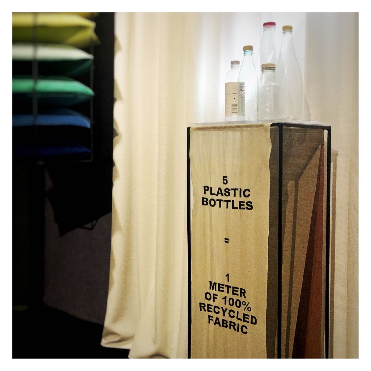 projecteatic's tweet photo. Un dels majors reptes de @projecteatic és trobar productes locals i ecològics.✍️

Entre les propostes de l'@architects_at_work destaquem:

☘️ #Cortines de fils de #plàstic i teixits reciclats, 100% #ecofriendly!!! 

🙌 I el més sorprenent, el tacte.  Proposta de @equipodrt https://t.co/BENYmEe0yc