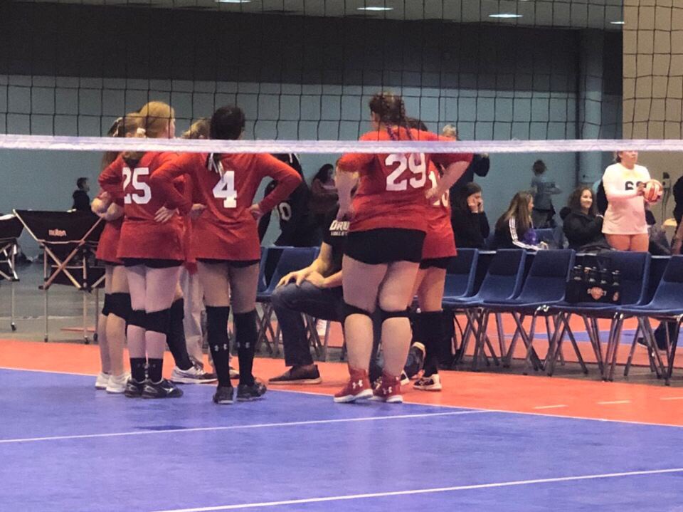 h2oklahoma_vbc's tweet photo. A rough week for 13 Under Armour & injuries, but they still found reasons to smile at #MEQ this last weekend!
ββ
#H2OK #H2Nation #H2Strong https://t.co/CG9OUpsZiC