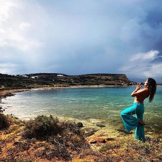 TheOMCollection's tweet image. Clothes that move with you through your many adventures
. .
Shown here our Wide Leg Pants with Skirt in Tosca, on the beautiful @lucrezia_montrone . #flowypants .
.
Extended time outside makes me feel one with nature. My breathe becomes deeper and I unde… ift.tt/2uf1nAE