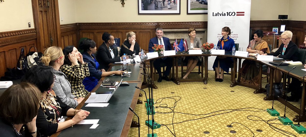 Braze_Baiba's tweet photo. Advancing women participation in economy was the focus of women ambassadors (🇨🇦🇰🇭🇨🇺🇬🇳🇸🇻🇪🇪🇽🇰🇲🇰🇲🇩🇷🇼🇱🇰🇹🇬) meeting with APPG Women and Enterprise at the Parliament.  

Special thanks to coorganiser C.Tracey MP, powerful speakers, Secretary of State for International Development!🇱🇻🇬🇧 https://t.co/hgERBVGqvd