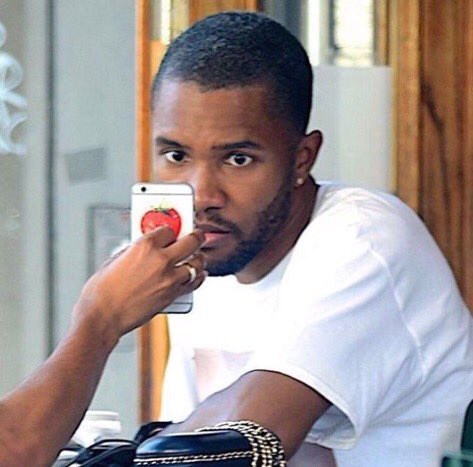 smallmanenergy's tweet photo. without responsible and capable design practices we get a risky product that will probably leave users disappointed like my best bud frank ocean here.. we don’t want frank to be upset when he looks at OUR app or other design #hcde210 https://t.co/306UmV4RVB